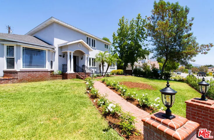 941 Chehalem Road, La Canada Flintridge, California 91011
