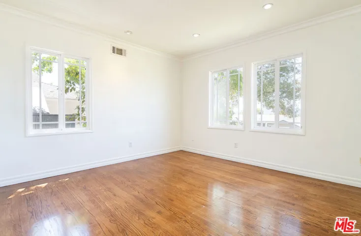 941 Chehalem Road, La Canada Flintridge, California 91011