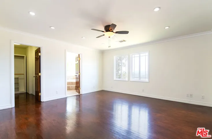 941 Chehalem Road, La Canada Flintridge, California 91011