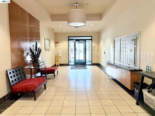 989 Webster St 651, Oakland, California 94607
