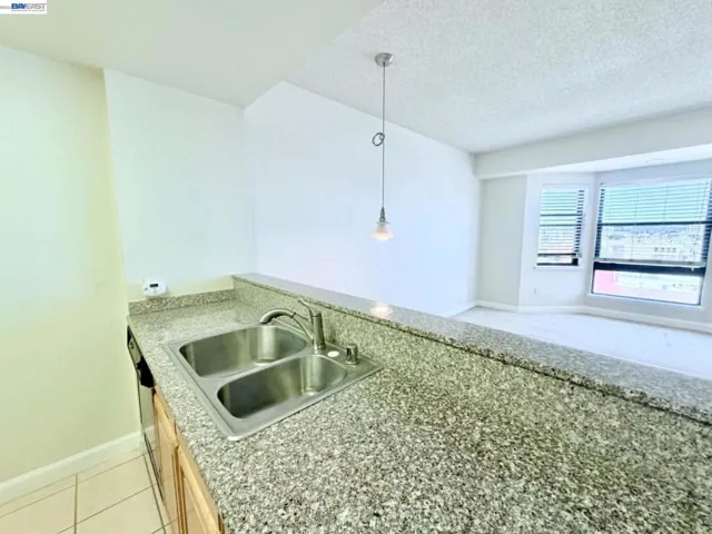 989 Webster St 651, Oakland, California 94607