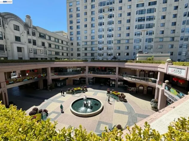 989 Webster St 651, Oakland, California 94607