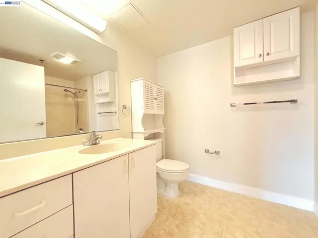 989 Webster St 651, Oakland, California 94607