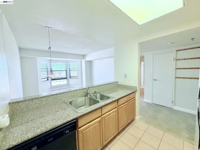 989 Webster St 651, Oakland, California 94607