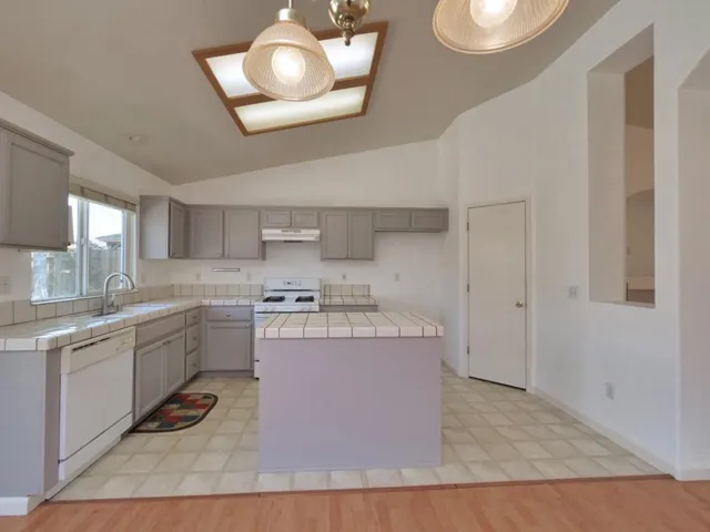 4339 Sardina Court, Stockton, California 95206