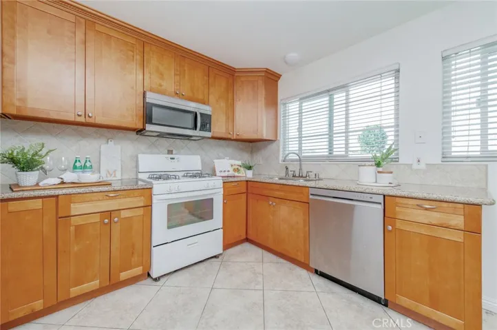 44 Fallbrook, Irvine, California 92604