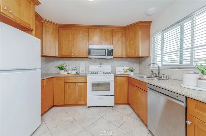 44 Fallbrook, Irvine, California 92604