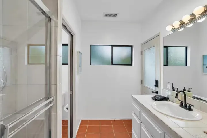 3550 Laketree Drive, Fallbrook, California 92028