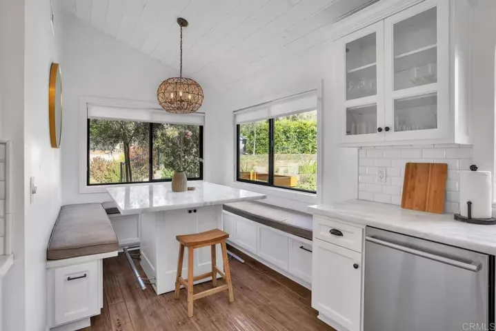 3550 Laketree Drive, Fallbrook, California 92028