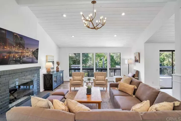 3550 Laketree Drive, Fallbrook, California 92028