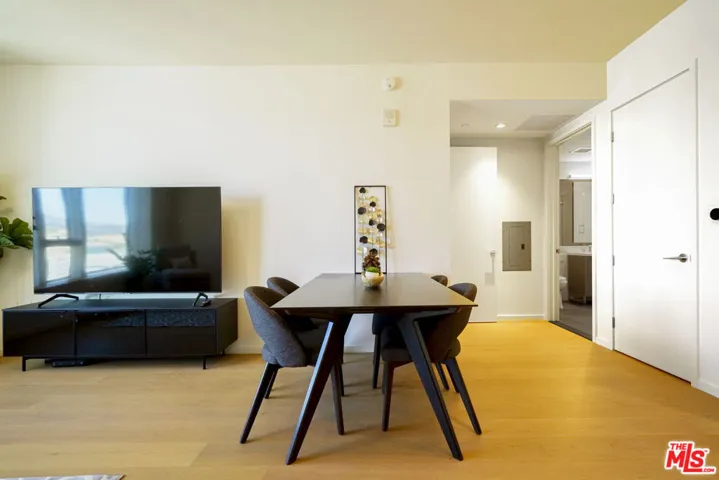 889 Francisco Street 2610, Los Angeles, California 90017