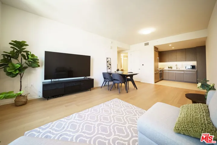 889 Francisco Street 2610, Los Angeles, California 90017