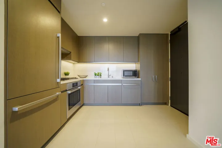 889 Francisco Street 2610, Los Angeles, California 90017