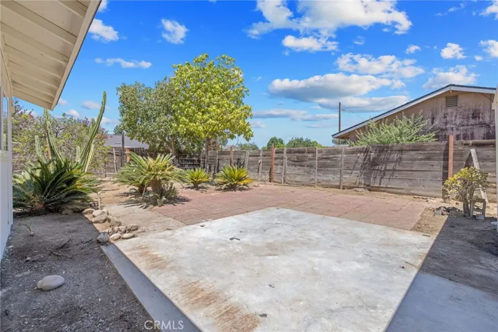 587 Sunset Street, Kingsburg, California 93631