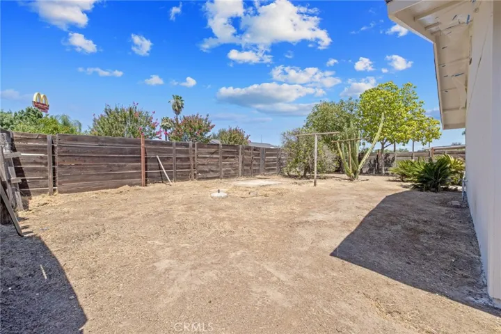 587 Sunset Street, Kingsburg, California 93631
