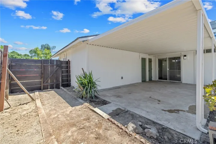 587 Sunset Street, Kingsburg, California 93631
