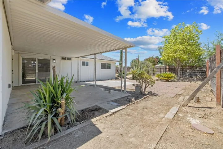 587 Sunset Street, Kingsburg, California 93631
