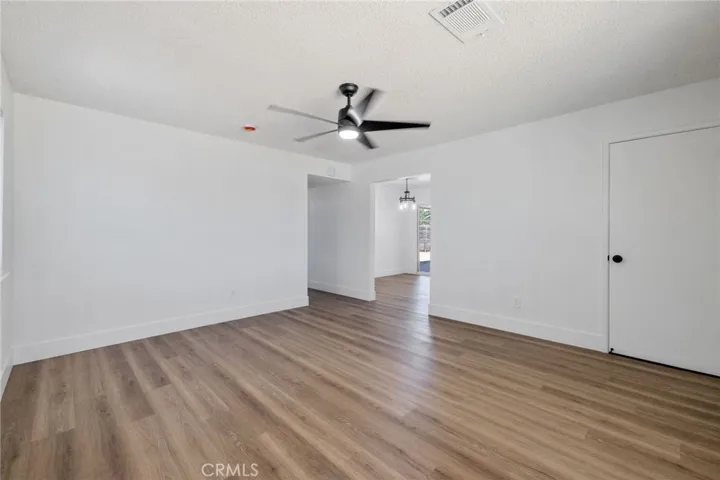 587 Sunset Street, Kingsburg, California 93631