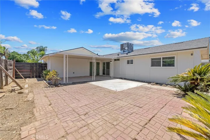 587 Sunset Street, Kingsburg, California 93631