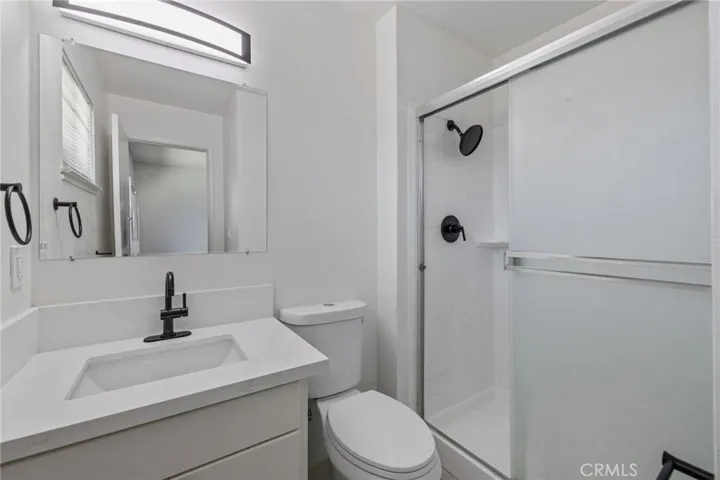 587 Sunset Street, Kingsburg, California 93631