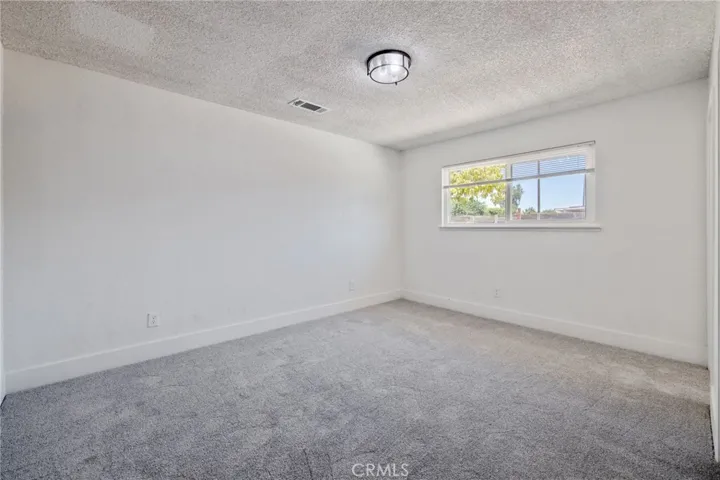 587 Sunset Street, Kingsburg, California 93631