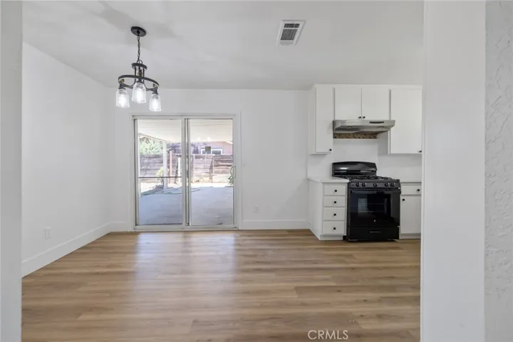 587 Sunset Street, Kingsburg, California 93631
