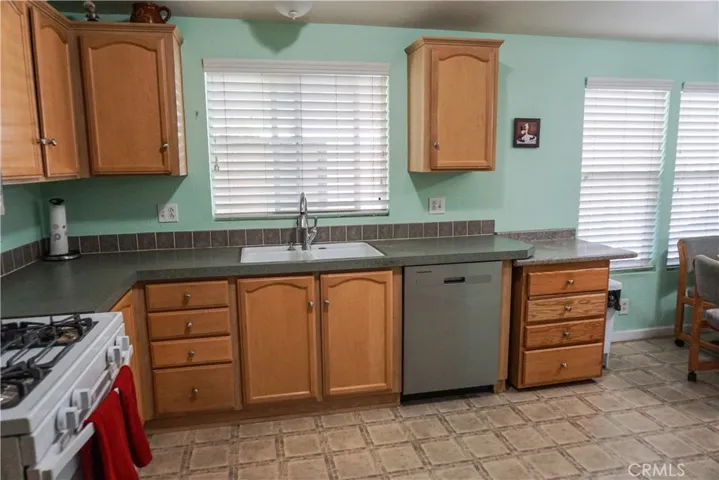 8811 Canoga Avenue 229, Canoga Park, California 91304