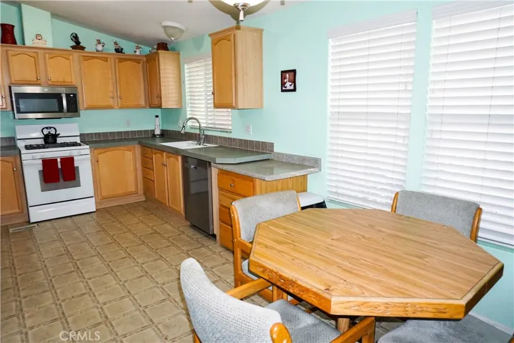 8811 Canoga Avenue 229, Canoga Park, California 91304