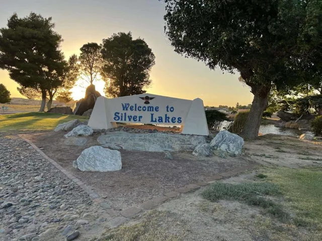 27539 Silver Lakes Parkway, Helendale, California 92342