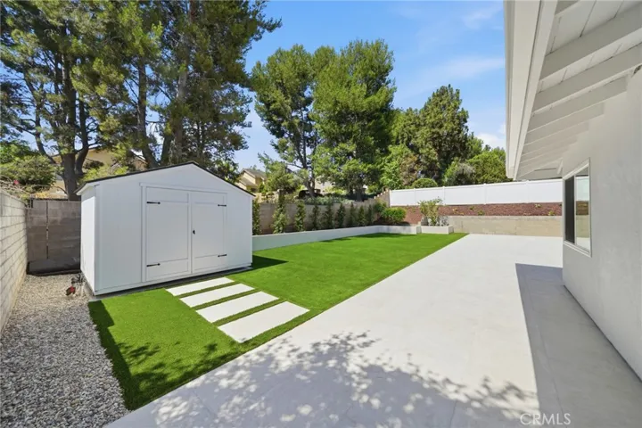 520 W Country Hills, La Habra, California 90631