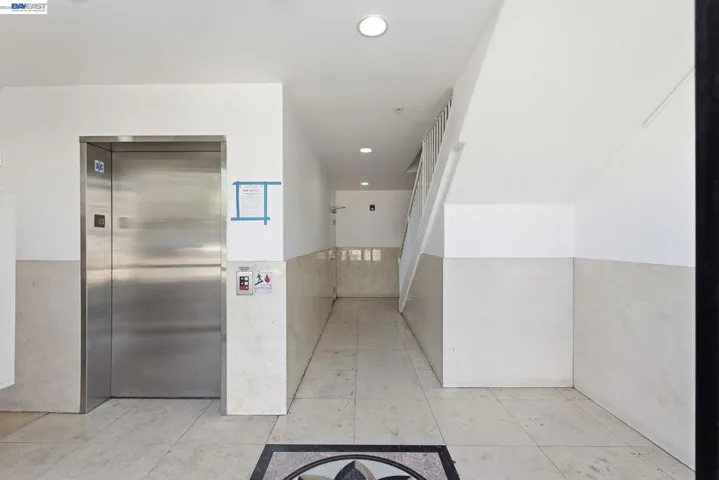 1515 14th Ave 403, Oakland, California 94606