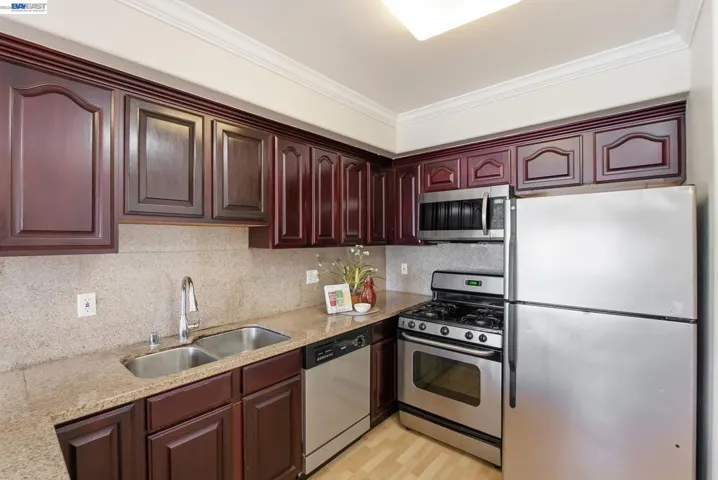 1515 14th Ave 403, Oakland, California 94606