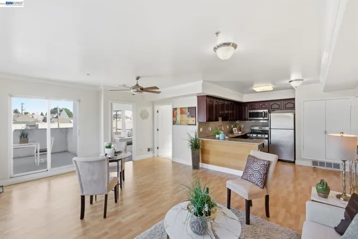 1515 14th Ave 403, Oakland, California 94606