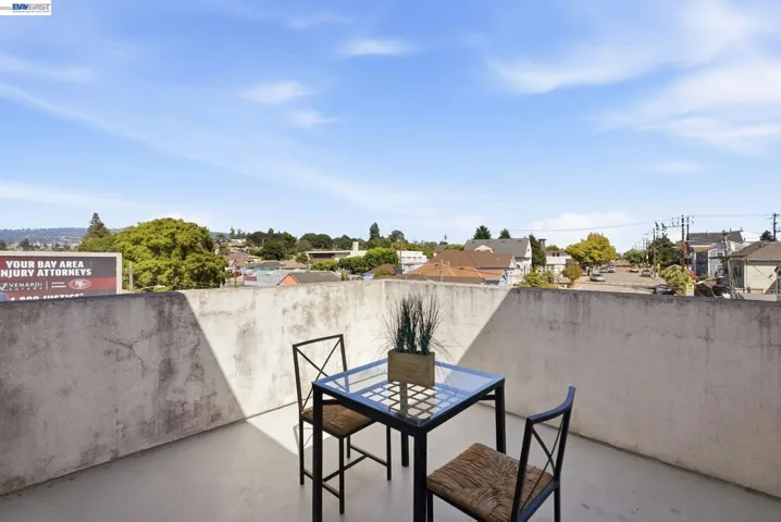 1515 14th Ave 403, Oakland, California 94606
