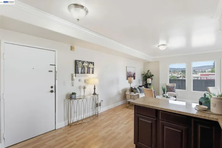 1515 14th Ave 403, Oakland, California 94606