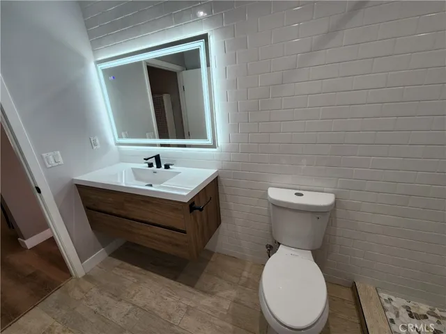 5150 Ithaca, Los Angeles, California 90032