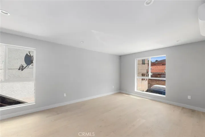 5150 Ithaca, Los Angeles, California 90032