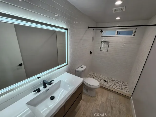 5150 Ithaca, Los Angeles, California 90032