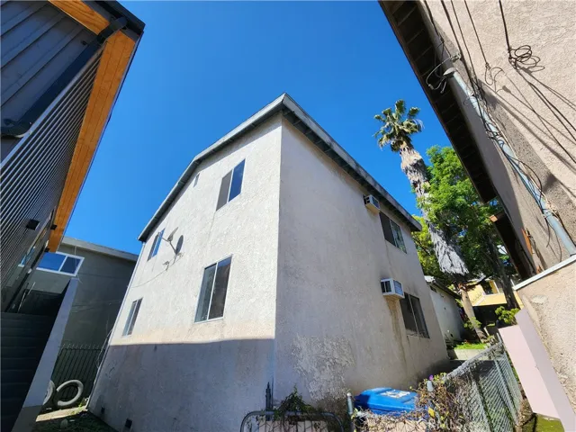 5150 Ithaca, Los Angeles, California 90032