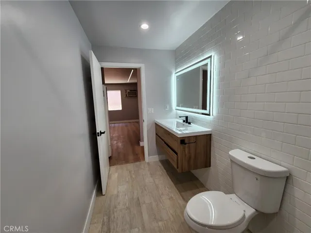 5150 Ithaca, Los Angeles, California 90032
