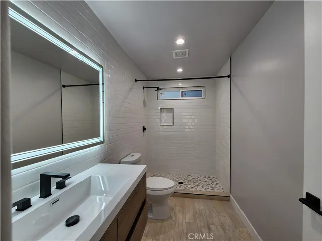 5150 Ithaca, Los Angeles, California 90032