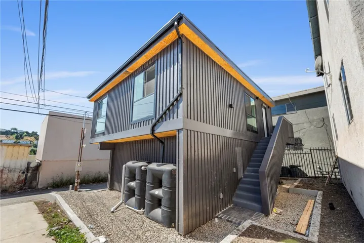 5150 Ithaca, Los Angeles, California 90032