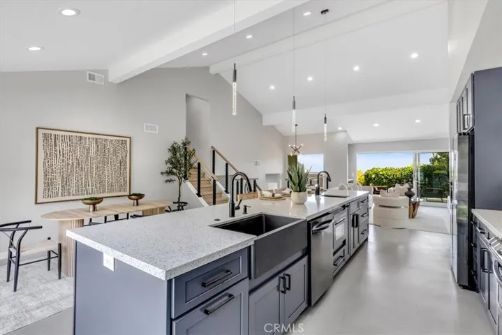 25201 Sea Vista Drive, Dana Point, California 92629