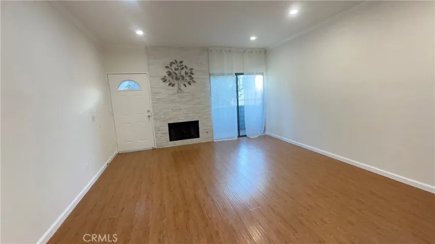 5841 Etiwanda Avenue, Tarzana, California 91356