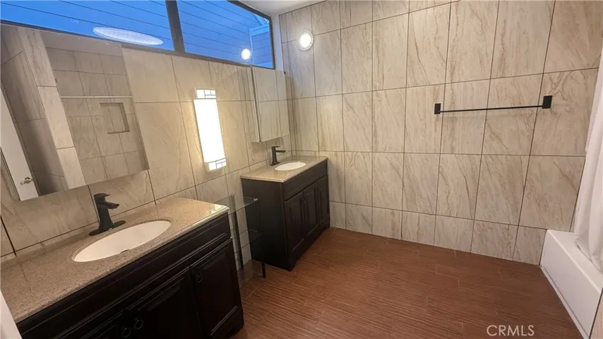 5841 Etiwanda Avenue, Tarzana, California 91356