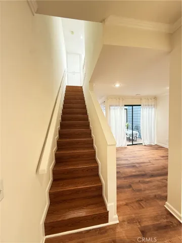 5841 Etiwanda Avenue, Tarzana, California 91356
