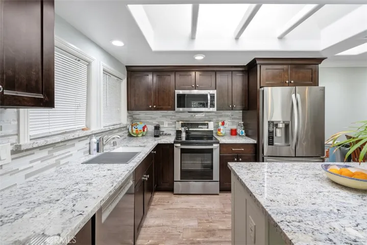 2046 Via Mariposa E P, Laguna Woods, California 92637