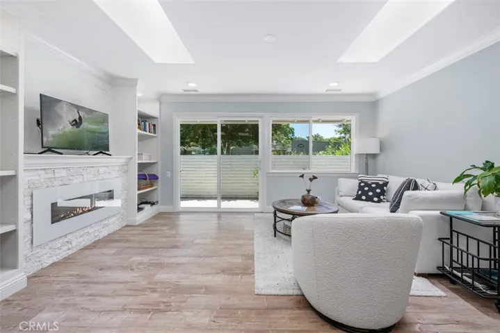 2046 Via Mariposa E P, Laguna Woods, California 92637