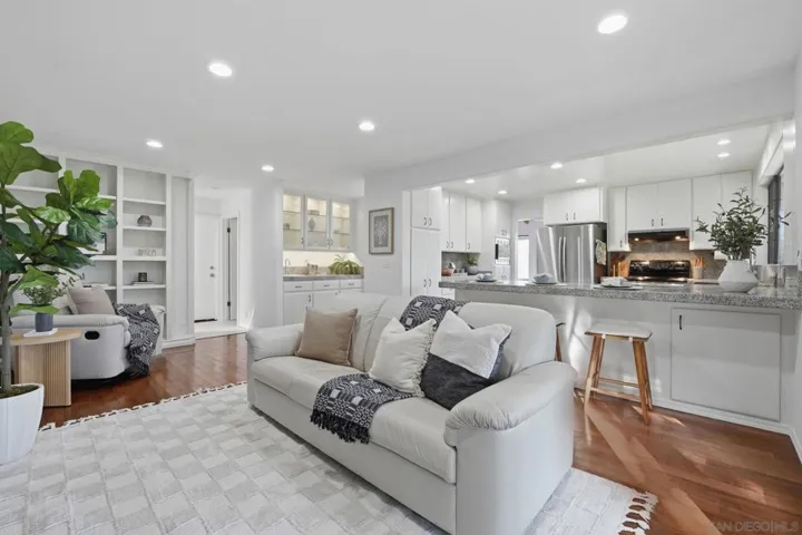 4165 Manchester Ave, Encinitas, California 92024