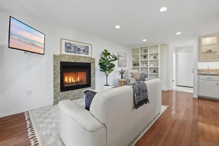 4165 Manchester Ave, Encinitas, California 92024